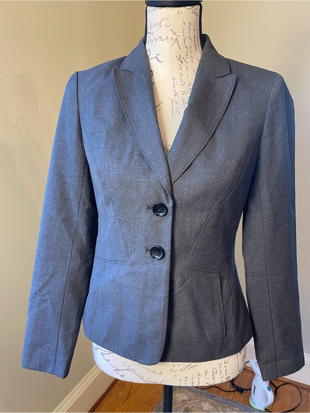 Ann Taylor Petite 4P Charcoal Gray Wool Blend Tailored Blazer Jacket